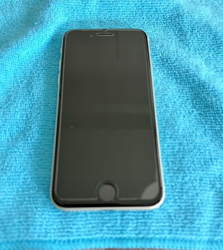 iPhone SE3