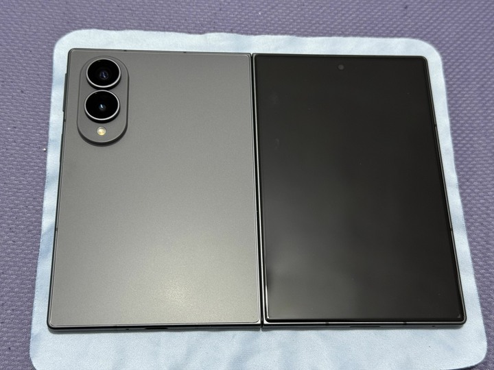 SAMSUNG GALAXY Z FOLD 8 512G 黑色