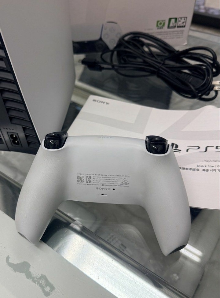 SONY 索尼New PlayStation 5 光碟版主機(PS5 Slim)(CFI-2018A01)