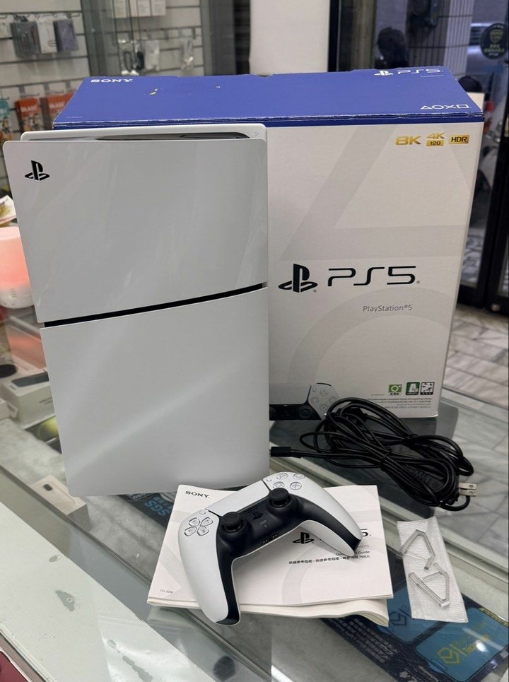 SONY 索尼New PlayStation 5 光碟版主機(PS5 Slim)(CFI-2018A01)