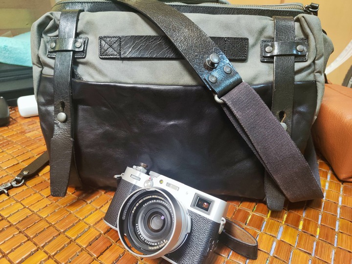 極新 Fujifilm X100V 銀灰 (快門2300) + TCL-X100 II 二代望遠鏡 + Wotancraft 閃電騎士包