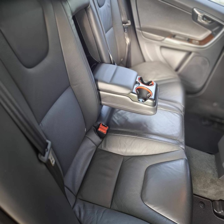 [自售] 2013 VOLVO S60 T4 黑色