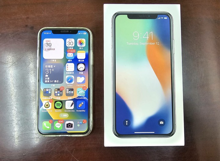 iPhone X 白色 256G 有原廠盒/剛換新電池/外觀良好無凹傷