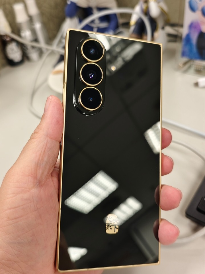 三星W26心系天下（16+512G）頂級fold7