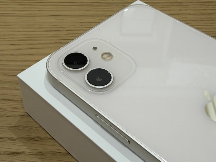 iPhone 12 128G 白色