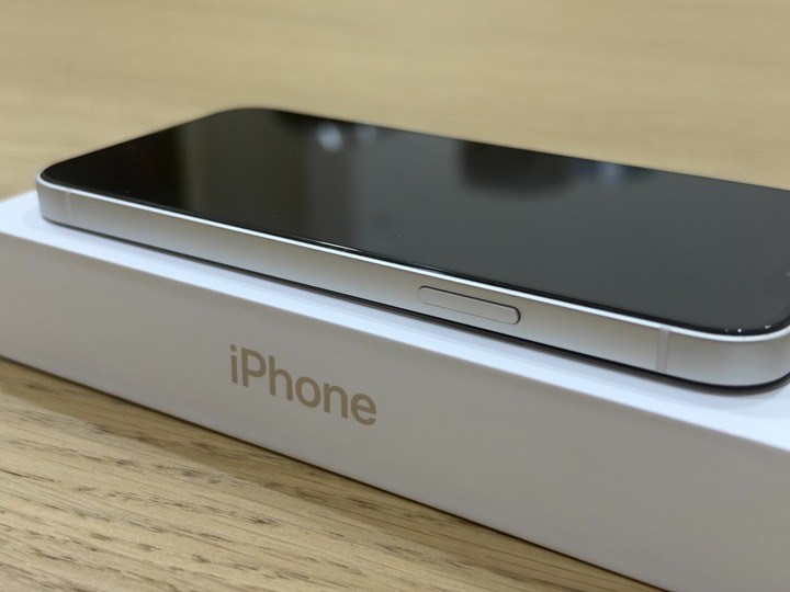 iPhone 12 128G 白色