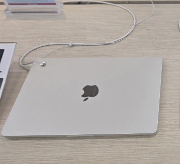 日本代購全新Apple Ｍacbook Air M4 13吋 16G/512G