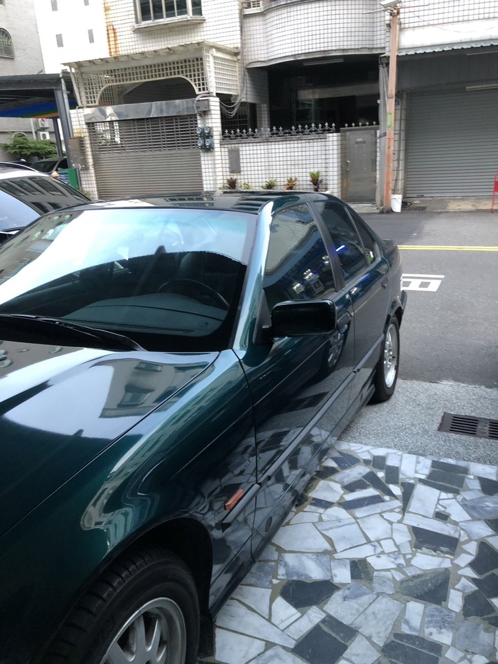 1997年318 I S