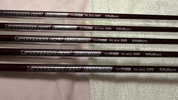 日本 PRGR RS RED碳纖維鐵桿組