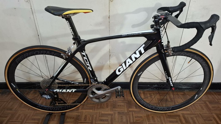 九成新 Giant TCR composite 1 (尺寸 M)
