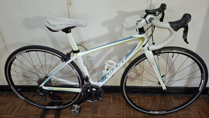 GIANT AVAIL COMPOSITE 2 碳纖維公路車 30速 XXS