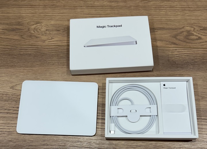 【出售】apple 巧控板 - 白色多點觸控表面（可以交換含 Touch ID 和數字鍵盤的巧控鍵盤）
