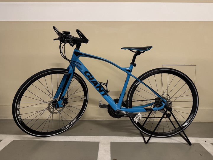 Giant 2015 平把公路車 ＋Bryton rider 320 + Bryton Smart Cadence Sensor 送配件＋一些內胎,工具一箱....