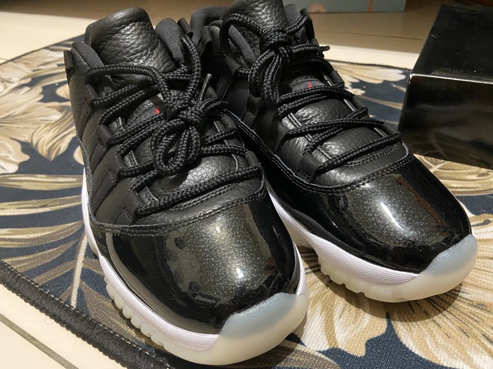 Jordan 11 US.9 72-10