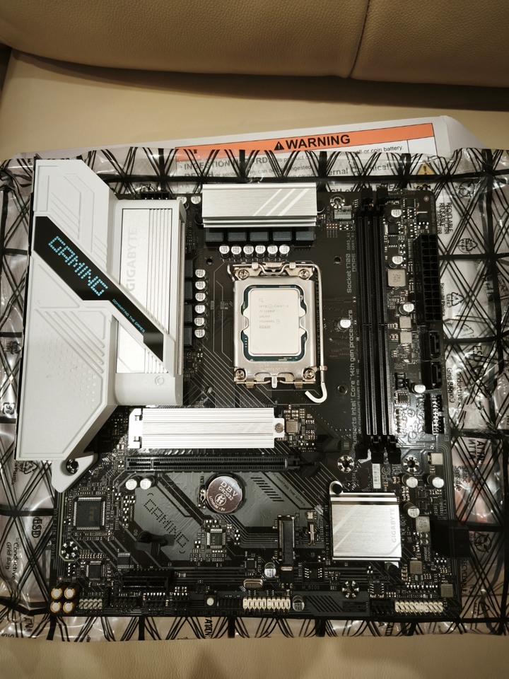 I5-12400F GIGABYTE B760M GAMING PLUS WIFI DDR5
