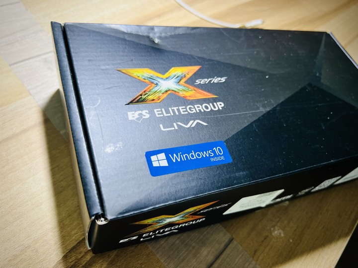 ESC精英迷你電腦LIVA XE (Win10 Pro)