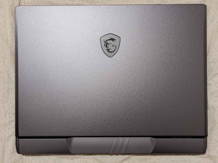 MSI 18吋(16:10) 電競筆電 機況好 | i9-13980HX | RTX 4080 | 32+32 RAM | 2+2 TB SSD