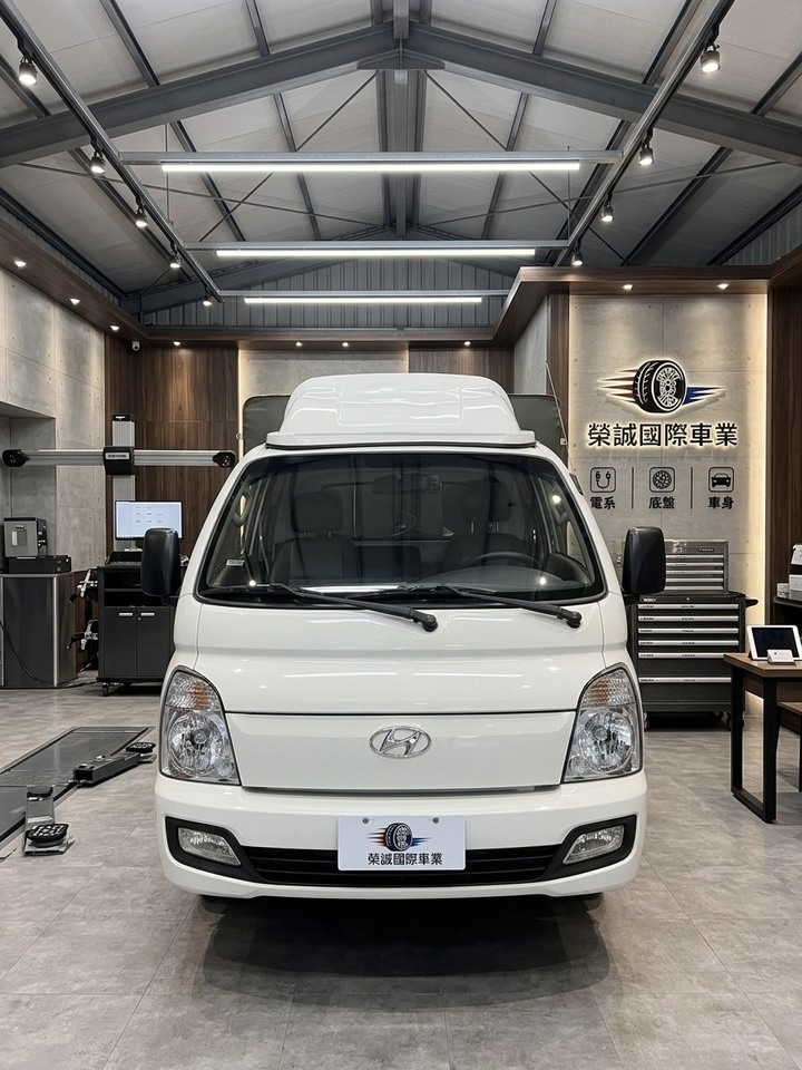2019 HYUNDAI 現代小霸王