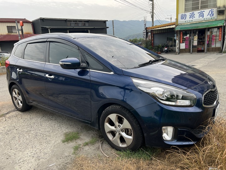 自售：2016年CARENS2.0L(5+2人座）休旅車