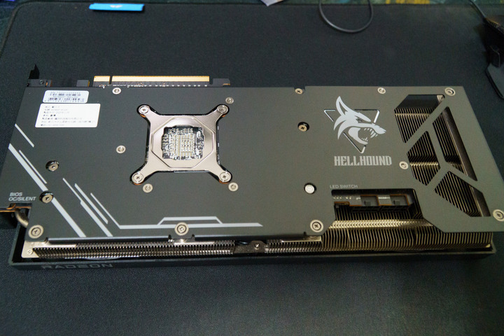 撼訊 hellhound RX7800XT 16GB