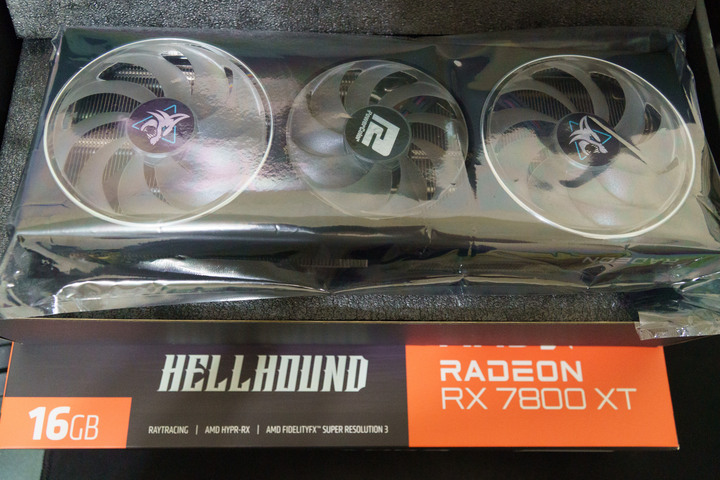 撼訊 hellhound RX7800XT 16GB
