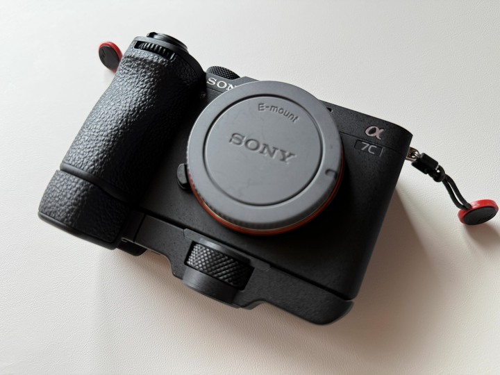 Sony A7C2 黑+原廠延伸握把