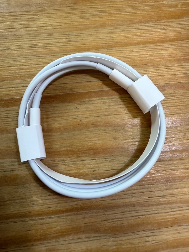 蘋果正原廠配件拆賣，Lightning to Type-C全新