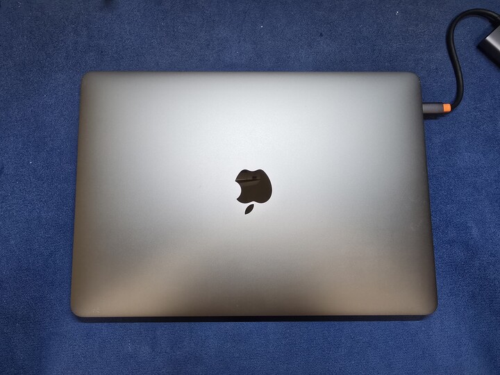 高雄Macbook Pro A1706 13寸 i5/8G/500G
