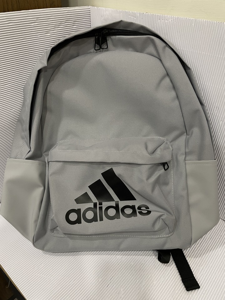 ADIDAS 後背包 灰色IZ1884