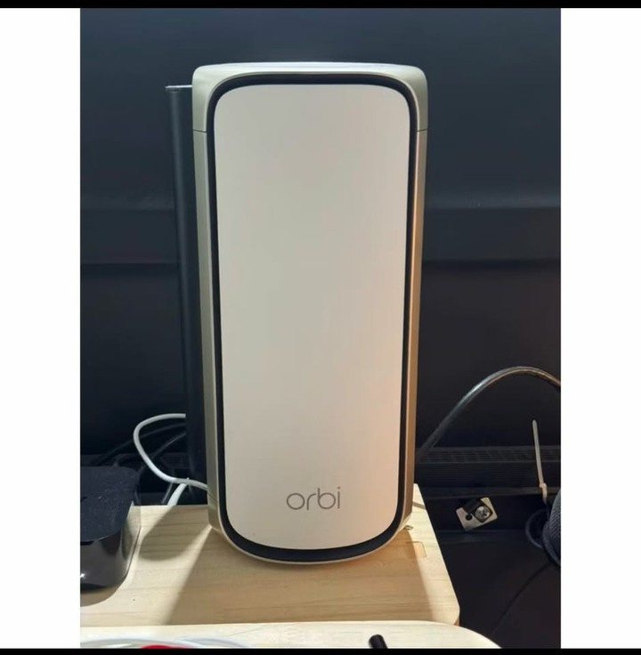 保內NETGEAR Orbi RBE972S BE27000四頻 WiFi7 Mesh 路由器+1衛星 透天