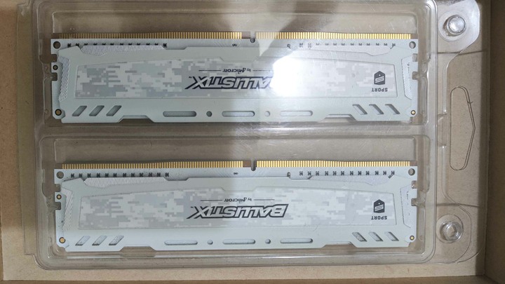 Crucial Ballistix Sport LT 3200  DDR4 8G x 2 無盒
