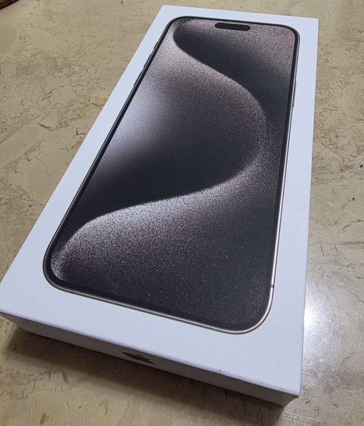 iPhone 15 Pro Max 256GB 95成新
