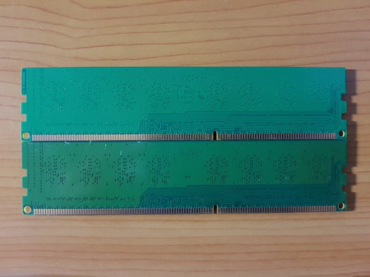 創見 Transcend 2GB DDR3 -1333單面顆粒 、終身保固 、測試良好的庫存備品、2支一拍價 $400