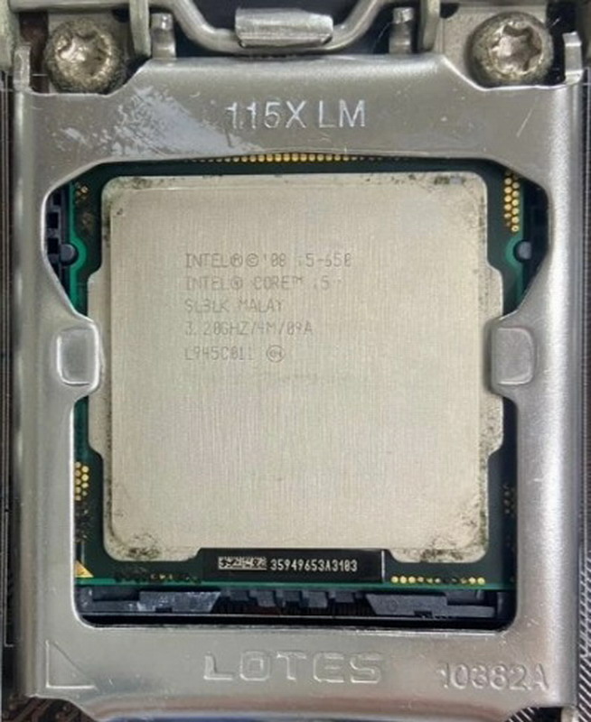技嘉GA-P55-UD3L主機板+Core i5-650 3.2G四核心處理器+DDR3 8G記憶體、整套附檔板與風扇
