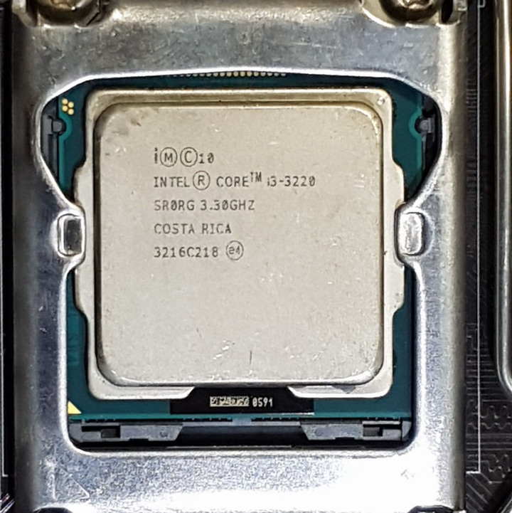 i3-3220 (3.3G) 四核心處理器 + 華碩P8B75-M主機板 + 8GB記憶體、二手良品、附擋板與原廠風扇