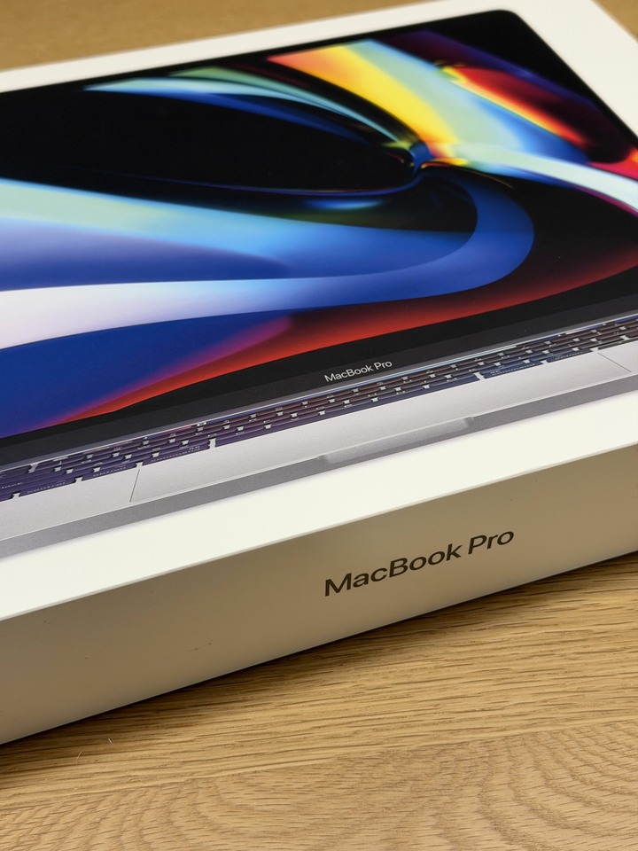 2020年 MacBook Pro 16吋 (末代頂規i9/32G/1TB)