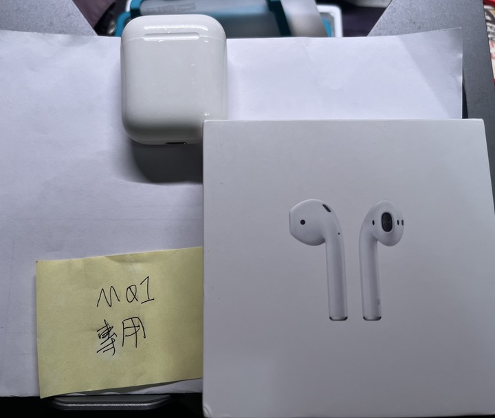 Airpods 2 充電盒 (雙耳機無續航)