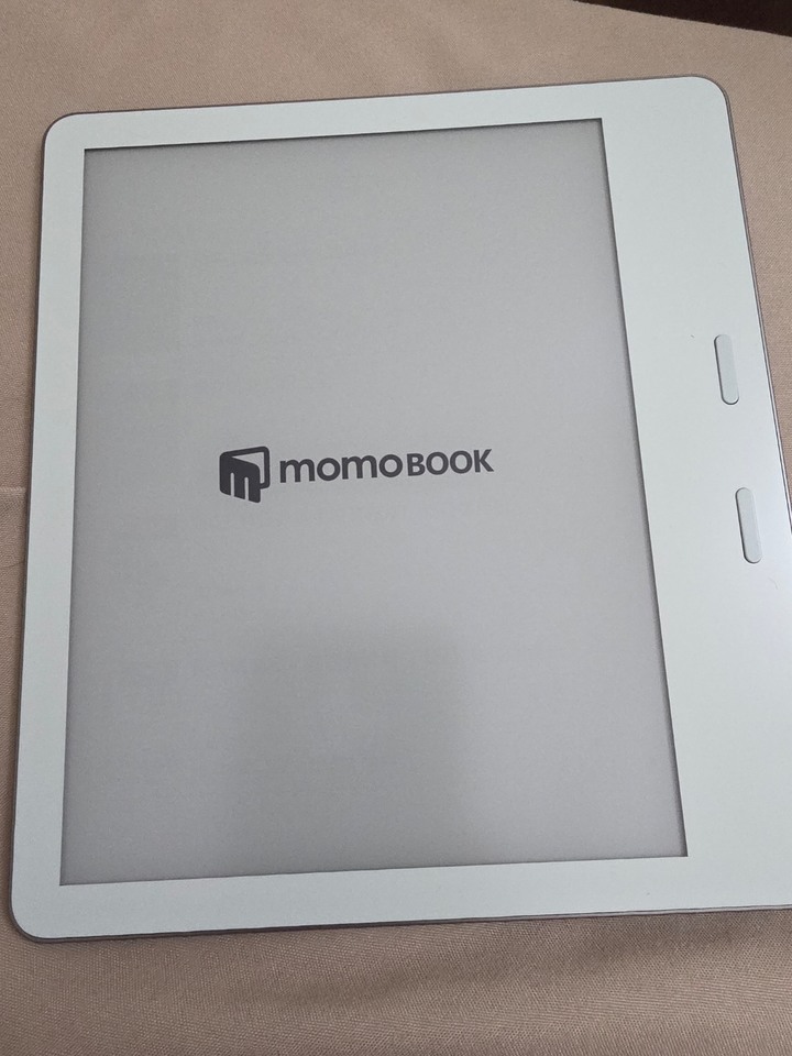 momobook 電子書閱讀器