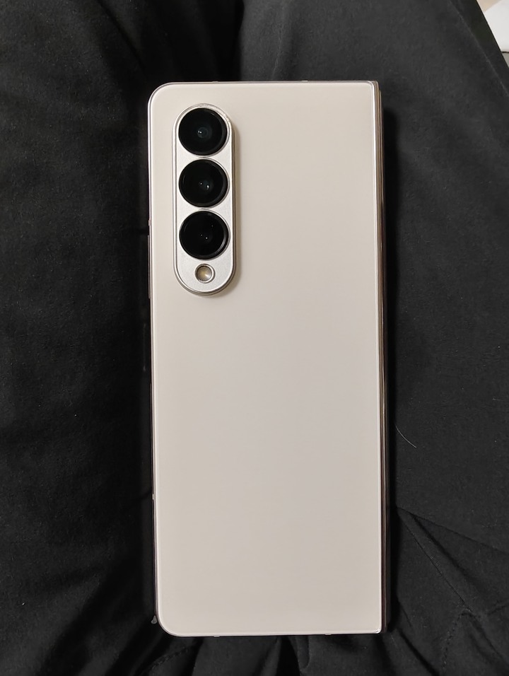 Samsung Z Fold4 12/512g 金色