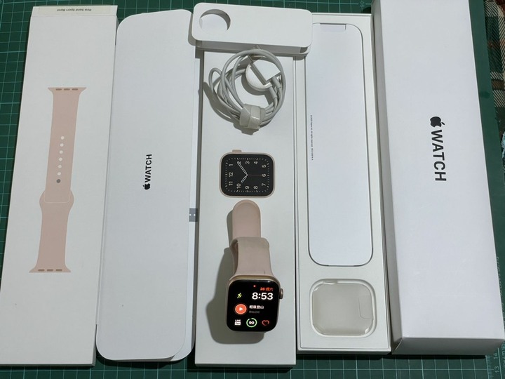 Apple Watch SE 第一代 二手/金色/完整盒裝/原廠配件/44mm /GPS版本/電池健康度83%/功能正常
