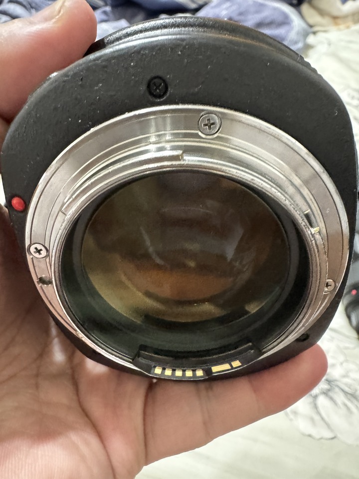 Canon EF 85 F1.2 II