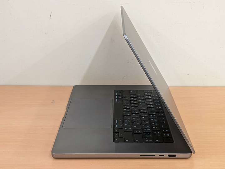 M1 Pro 16吋 9成新 電池90% 有保固 MacBook Pro16 英寸，2021 年 太空灰 A2485