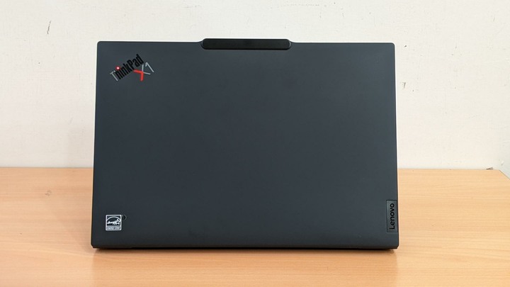 原廠保固 記憶體64G 9成新 AI筆電 Lenovo X1 Carbon Gen 12 商務筆電 1.1公斤