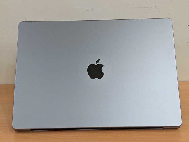 8成新 M1 Pro 32G 電池89% 有保固 MacBook Pro16 英寸，2021 年 太空灰 A2485