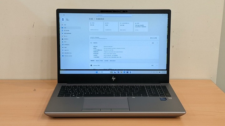原廠保固 原廠外箱 9.9成新 HP ZBook Fury G10 繪圖工作站筆電