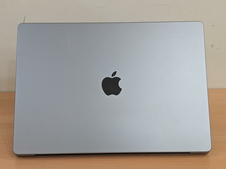 M1 Pro 16吋 9成新 電池90% 有保固 MacBook Pro16 英寸，2021 年 太空灰 A2485