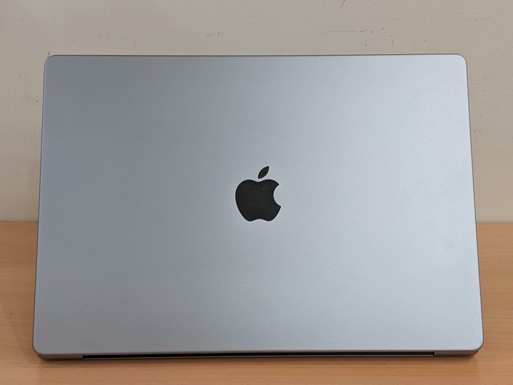 M1 Pro 16吋 8成新 電池88% 有保固 MacBook Pro16 英寸，2021 年 太空灰 A2485