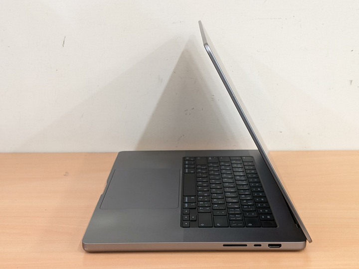 M1 Pro 16吋 8成新 電池88% 有保固 MacBook Pro16 英寸，2021 年 太空灰 A2485