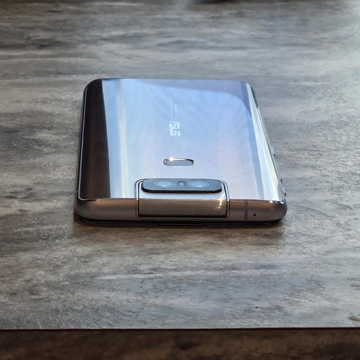 ASUS Zenfone6 8/256G銀