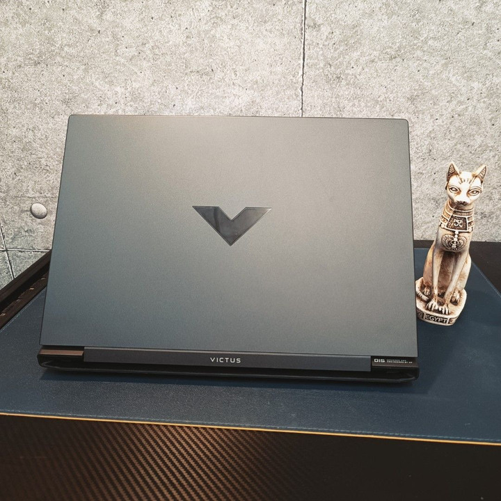 保固超久 HP Victus Gaming 15.6吋電競筆電 (i7-13620H/RTX5060 8G/16G/512G SSD/144Hz) 15-fa2182TX